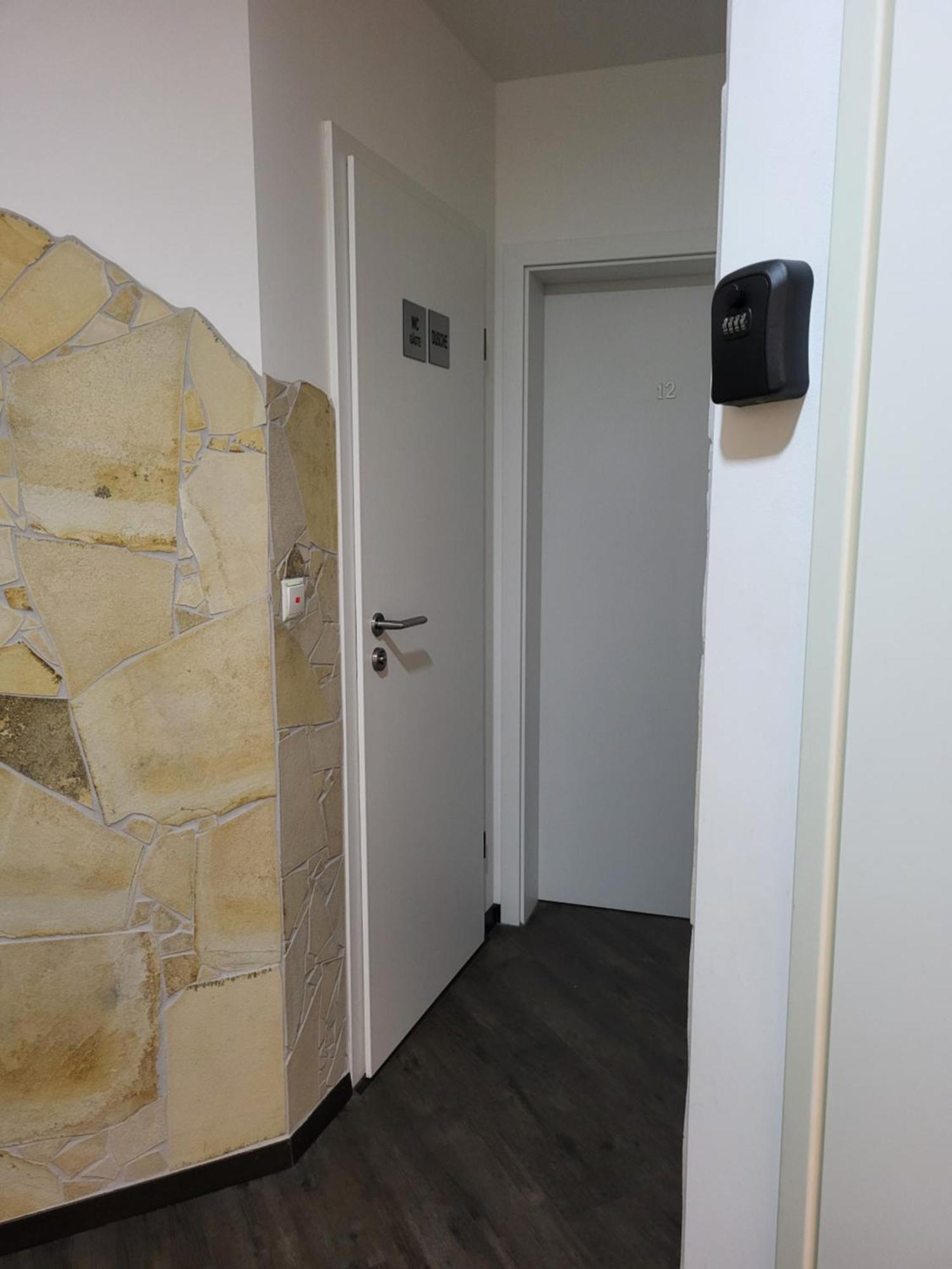 Seelze-Letter Monteurzimmer / Apartment / Messezimmer 部屋 写真
