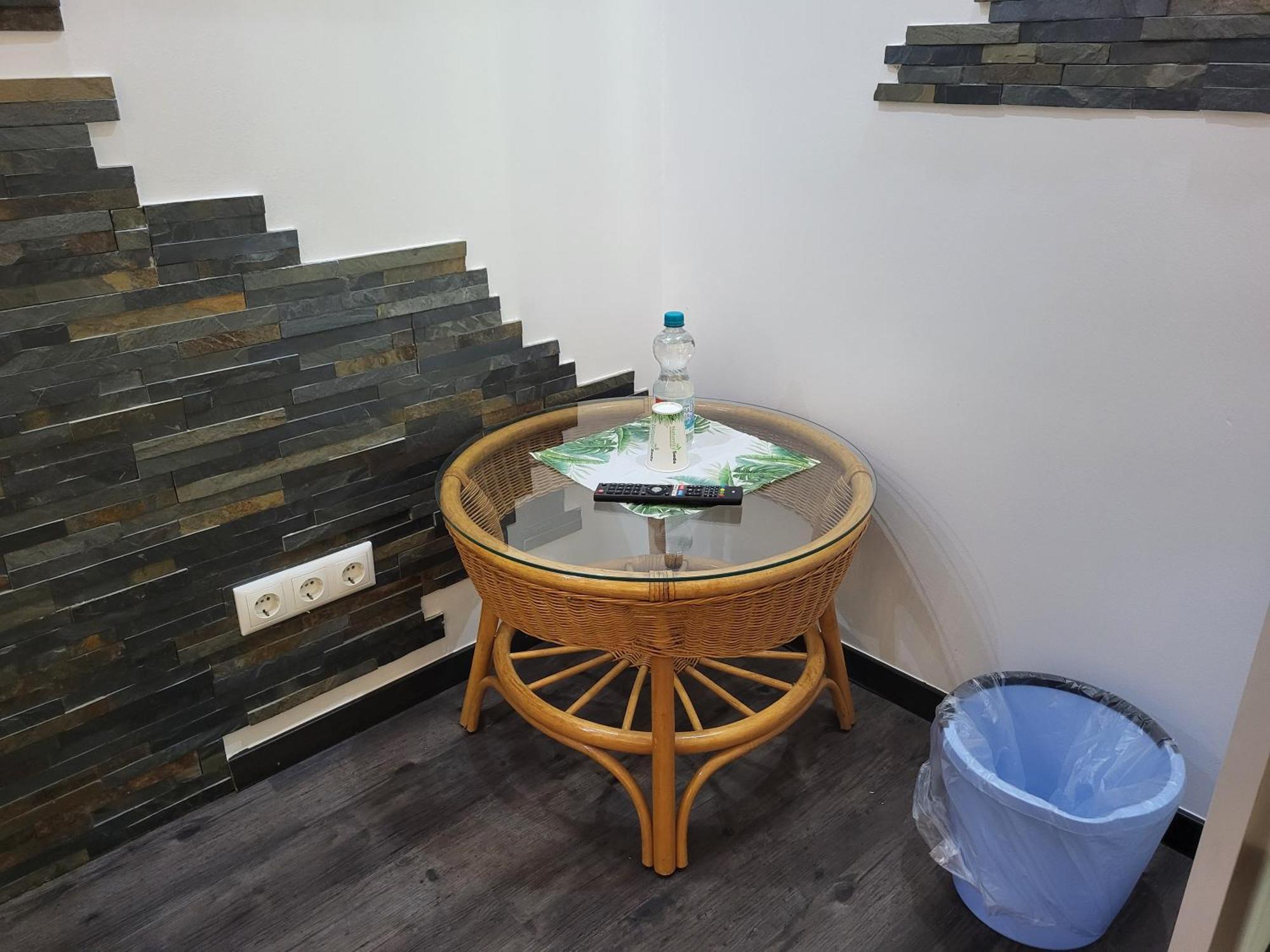 Seelze-Letter Monteurzimmer / Apartment / Messezimmer 部屋 写真